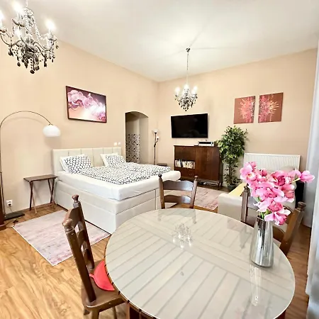 Appartamento Away Main Square *