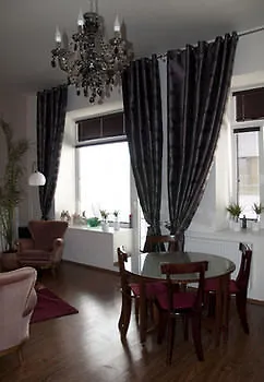 Apartment Away Main Square