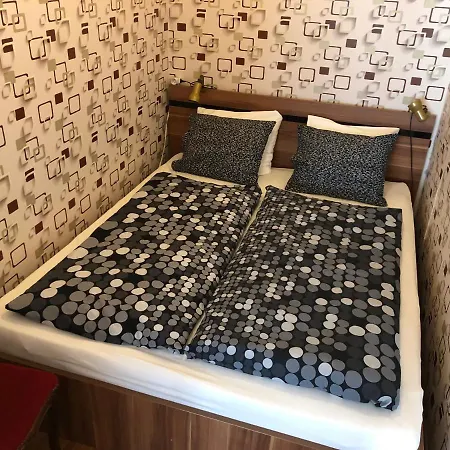 公寓 Home Away Main Square Apartment - Sleeps 6 - Ac - Balcony - Coffee Machine - Washer - Kitchen - Parking *